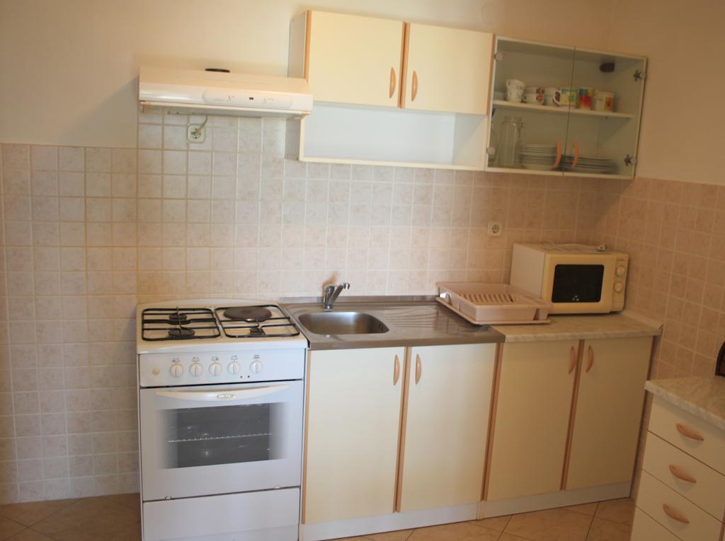 Apartments Zoran Povljana Chambre photo